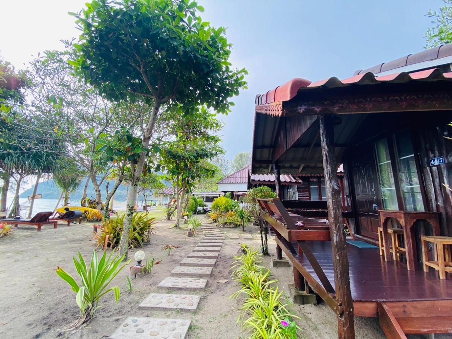 I-lay House Koh Kood गेस्ट हाउस